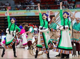 补篮绝杀！詹皇13+13延续6630天纪录：末节10+5助湖人重返前四