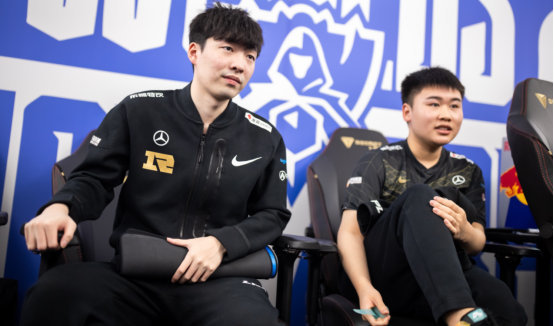 比赛红魔球 比赛红魔球