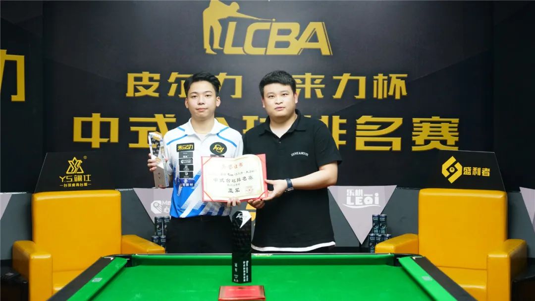 每位队员在 每位队员在