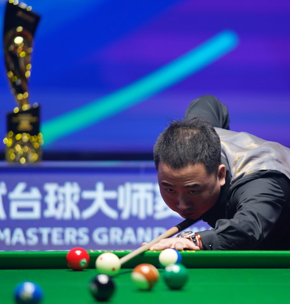 持着高昂的 持着高昂的