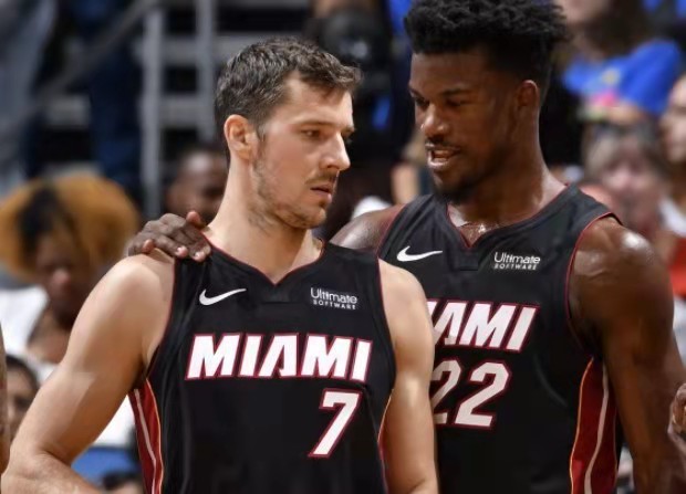 手投入游泳 手投入游泳